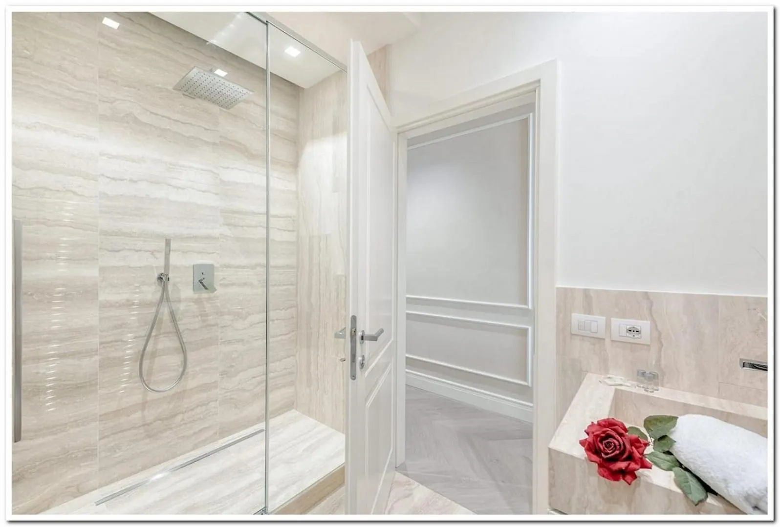 3Br Awesome Apartment In Firenze - What'App - 0039-3512-039-610 - For Reservations! Italy
