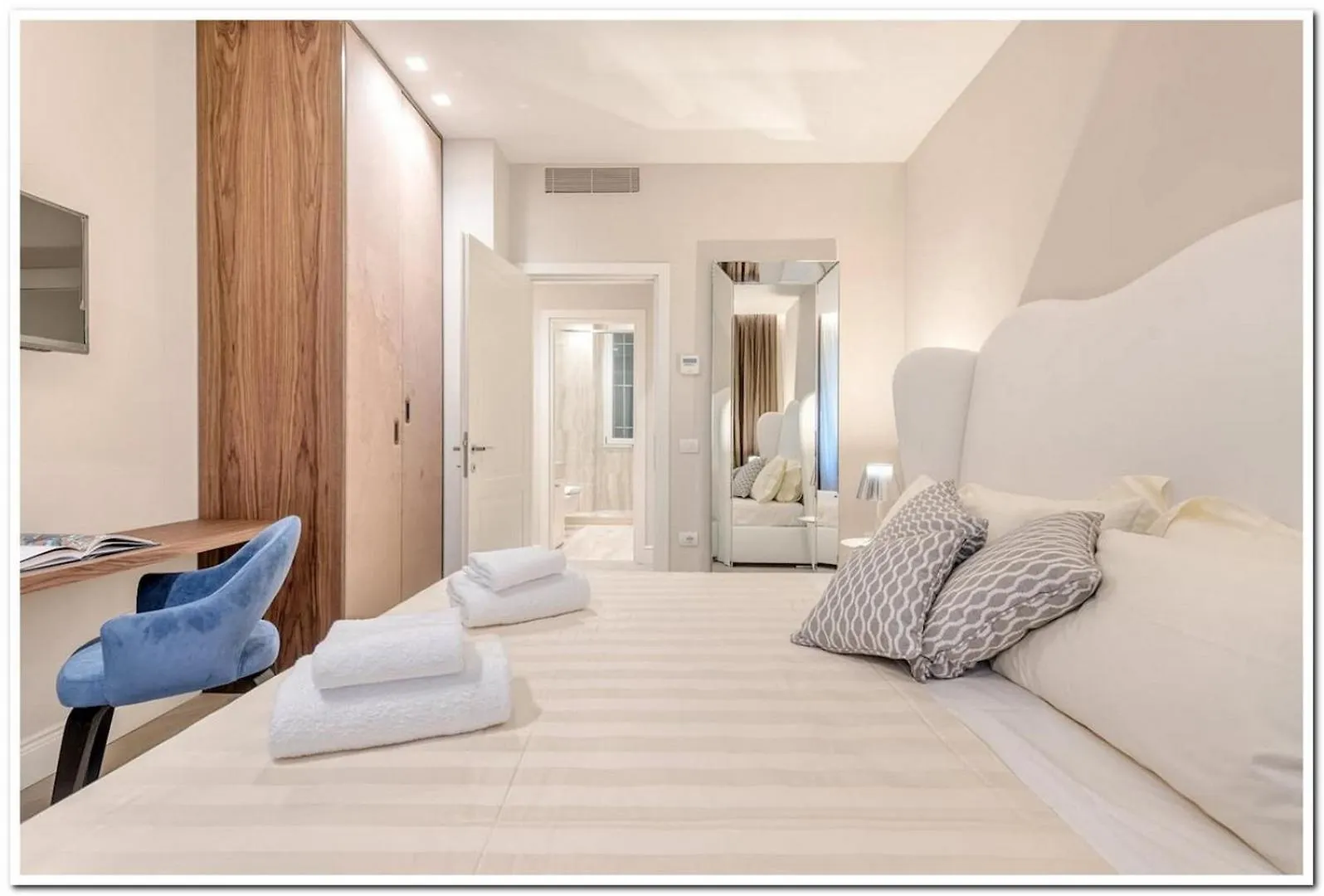 3Br Awesome Apartment In Firenze - What'App - 0039-3512-039-610 - For Reservations!