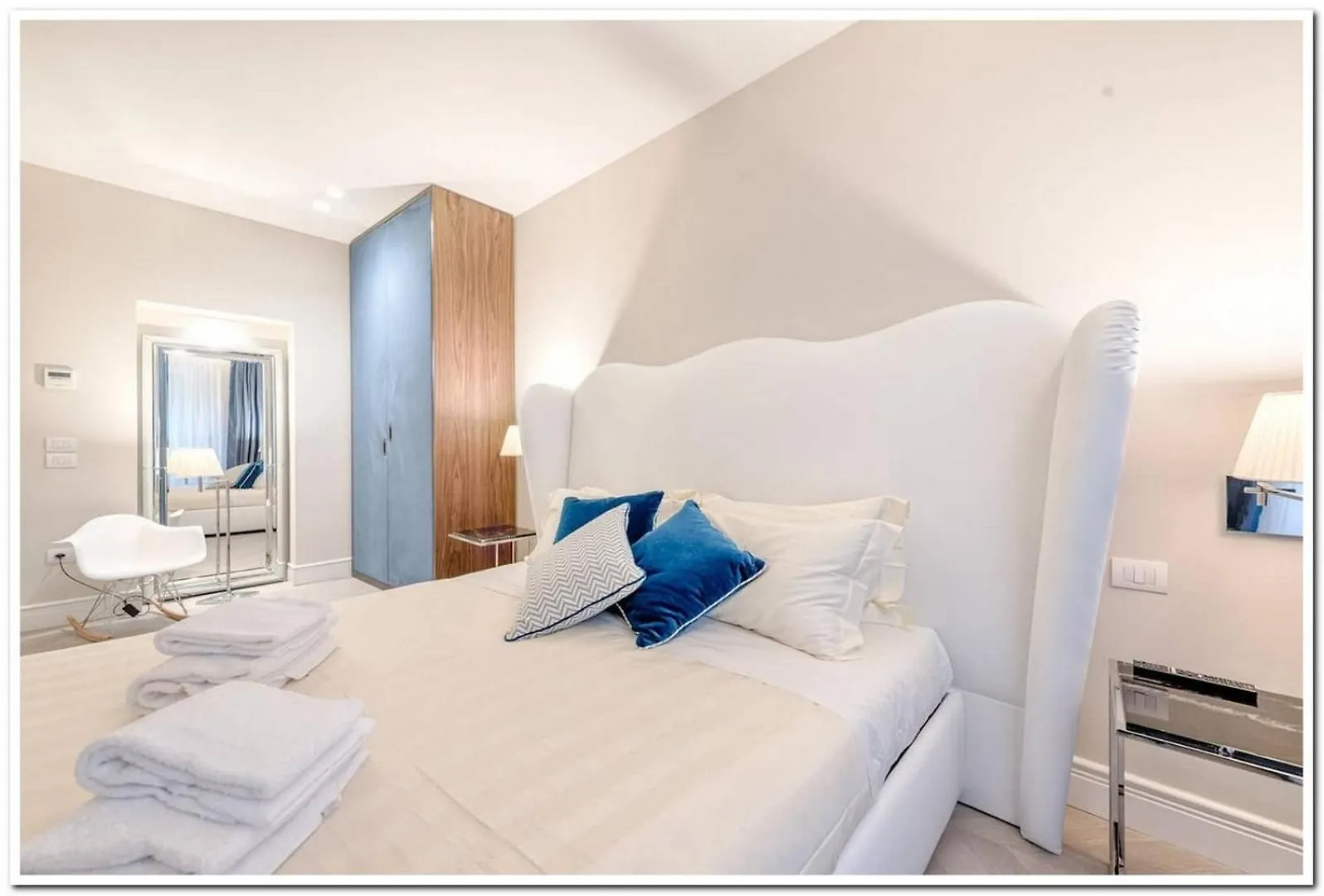 3Br Awesome Apartment In Firenze - What'App - 0039-3512-039-610 - For Reservations! Italy