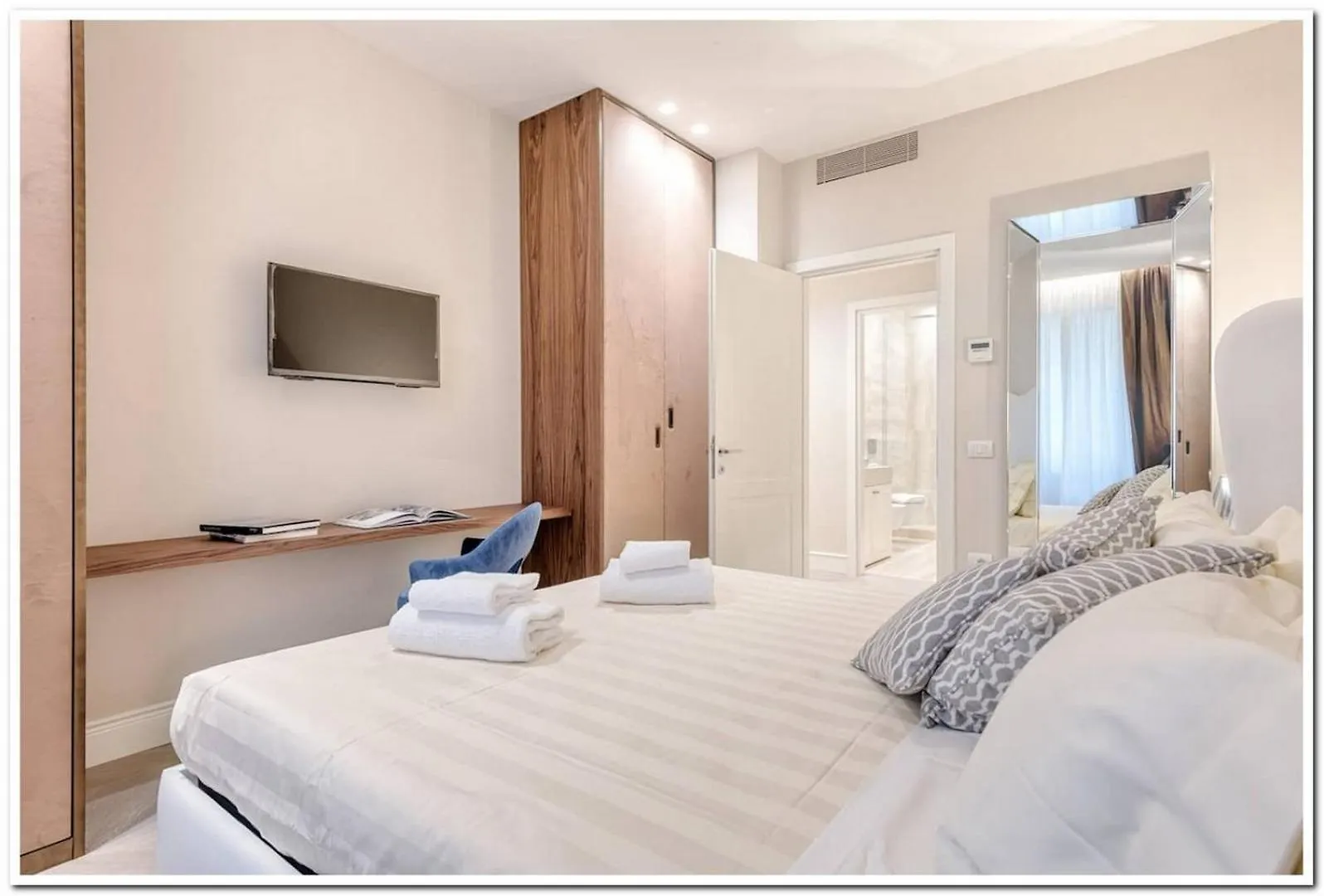 3Br Awesome Apartment In Firenze - What'App - 0039-3512-039-610 - For Reservations!
